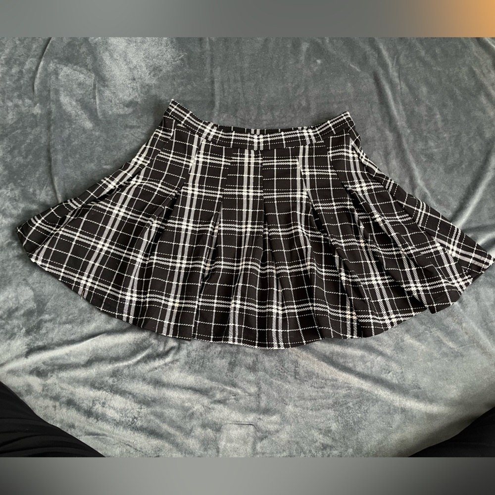 SHEIN Black and White Plaid Skirt